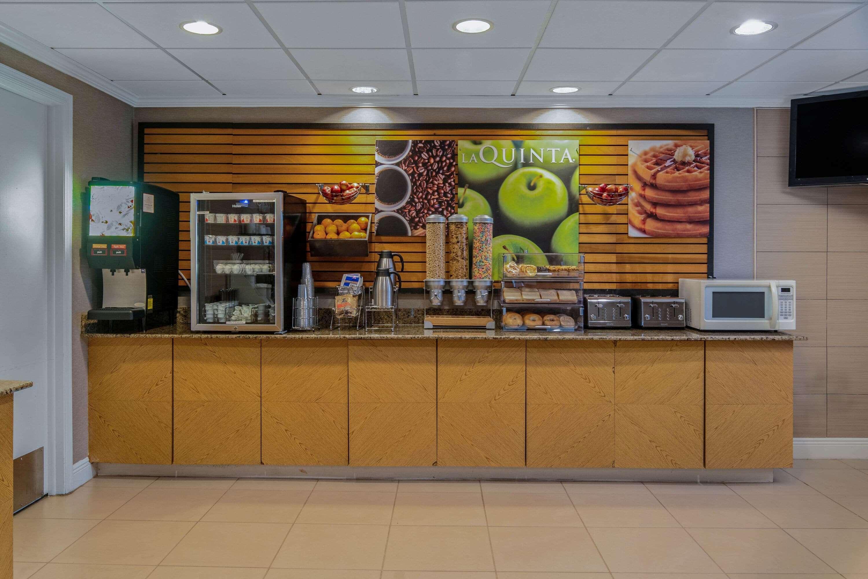 מלון Golden Gate La Quinta By Wyndham Naples East מראה חיצוני תמונה